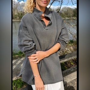 Sloppy Joe Collar 02 sweatshirt in washed black. Size 1.